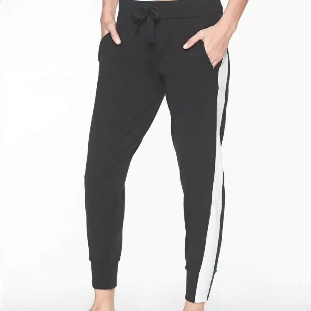 Athleta Metro Track Jogger Black Size XXS style #338183